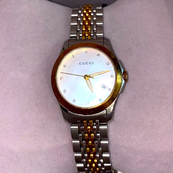 Gucci watch - Picture 1 of 3
